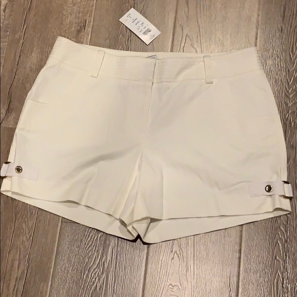🎉Last deal 🎉Cache White short🌷